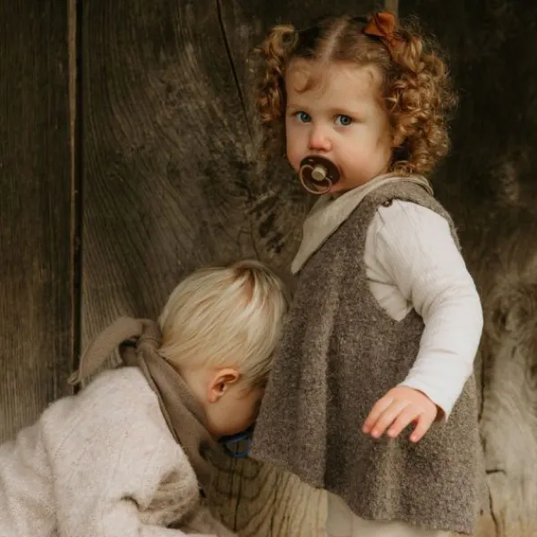 Frigg Fopspeen Little Viking Cocoa/Olive T2 6-18 mnd (2 stuks)> Fopspenen 12+ Maanden|Fopspenen 6+ Maanden