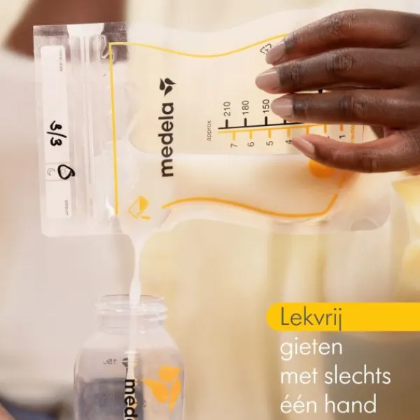 Medela Moedermelkbewaarzakjes Met Schenktuit 210ml 50st> Melk Bewaarzakjes