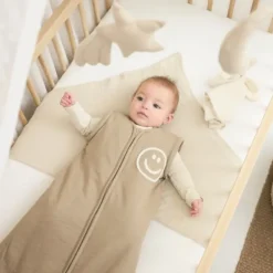 Meyco Baby Slaapzak Met Afritsbare Mouwen Slub Met Smile Applicatie Taupe / Offwhite 90 cm><noscript><img width=
