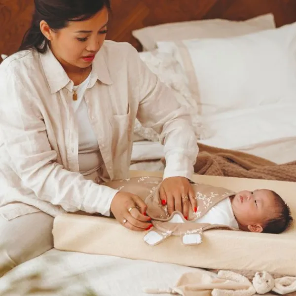 Meyco Baby SwaddleMeyco Inbakerdoek Gevoerd Branches Sand 0-3 Maanden> Inbakeren|4-Seizoenen Slaapzakken