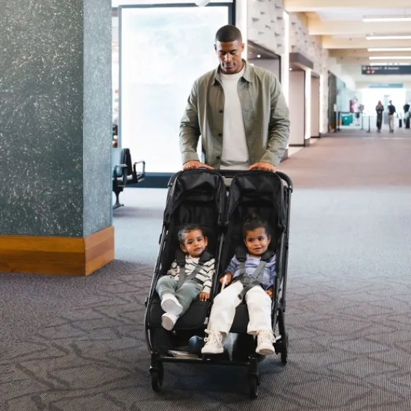 UPPAbaby MINU Duo Buggy - Greyson Carbon Frame Met Bruin Leer> Tweeling Buggy's